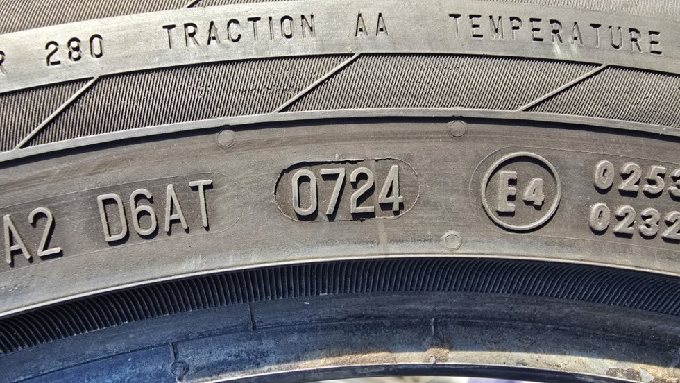 Letní pneu 245/45/19 Continental - 14