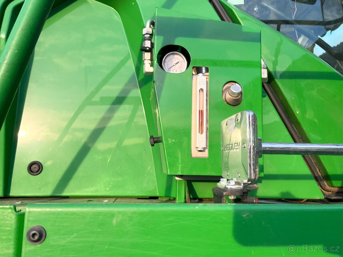 sklízecí řezačka John Deere 8300 - 14