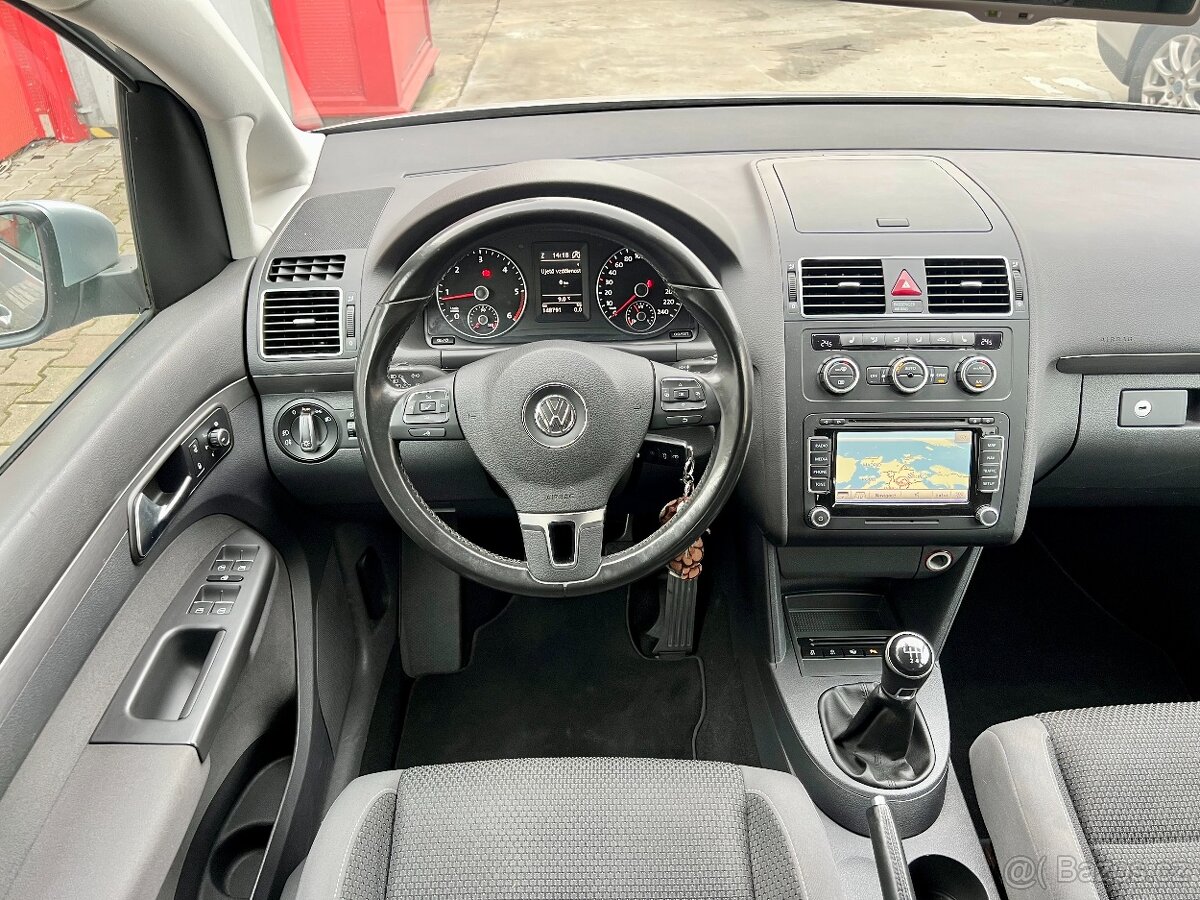 Volkswagen Touran 1,6 TDi NAVI / kamera / 2013 - 14