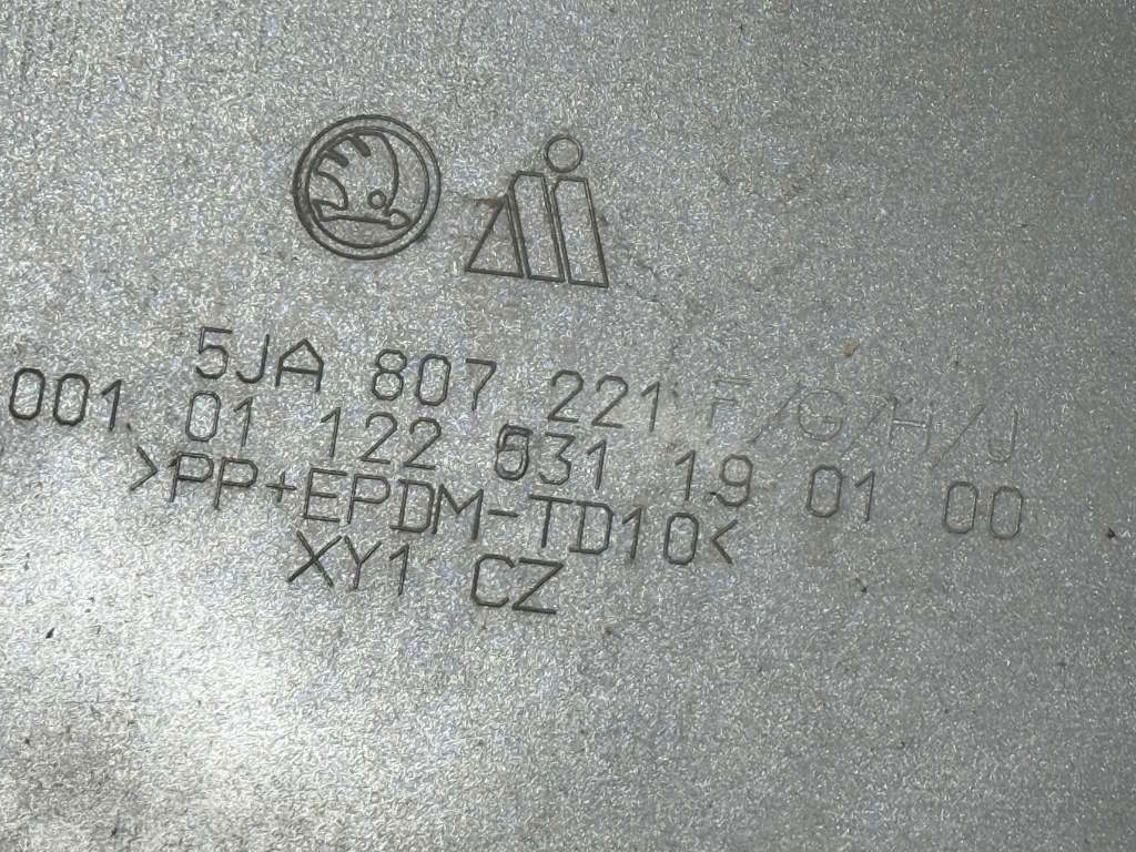 ŠKODA RAPID 17-20 LIFT nárazník + mřížky 5JA807221F/G/H/J - 14