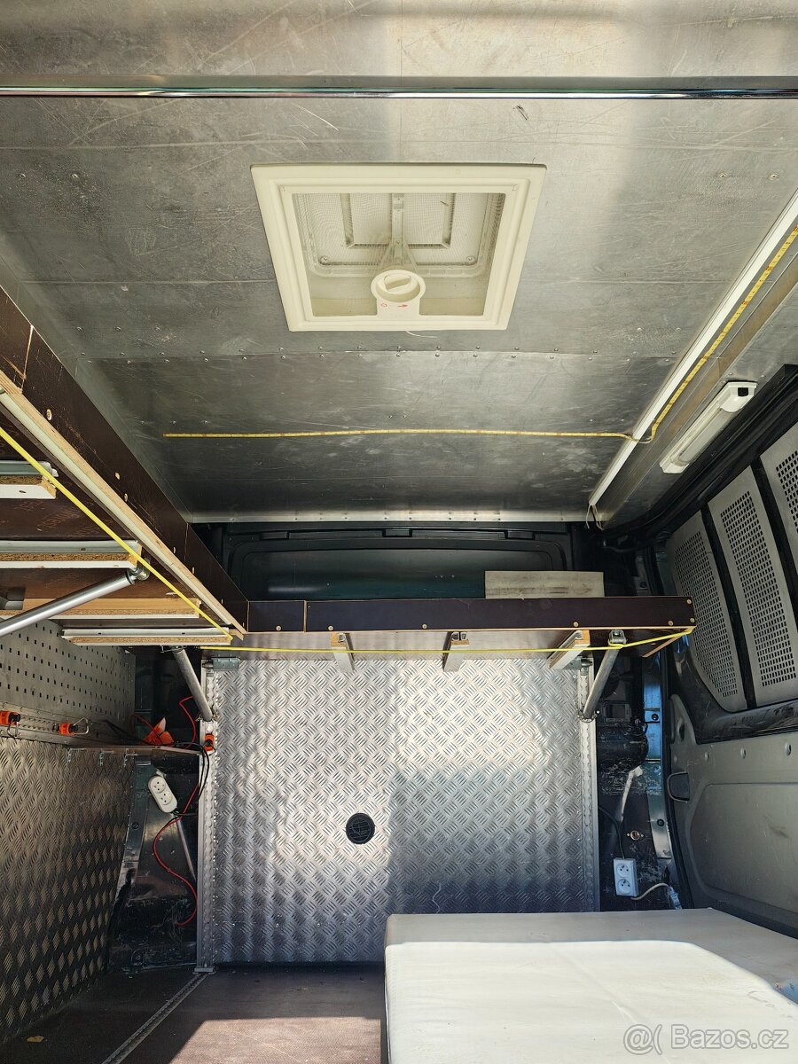 Opel Vivaro 2,0CDTI, rok 2008 - 14