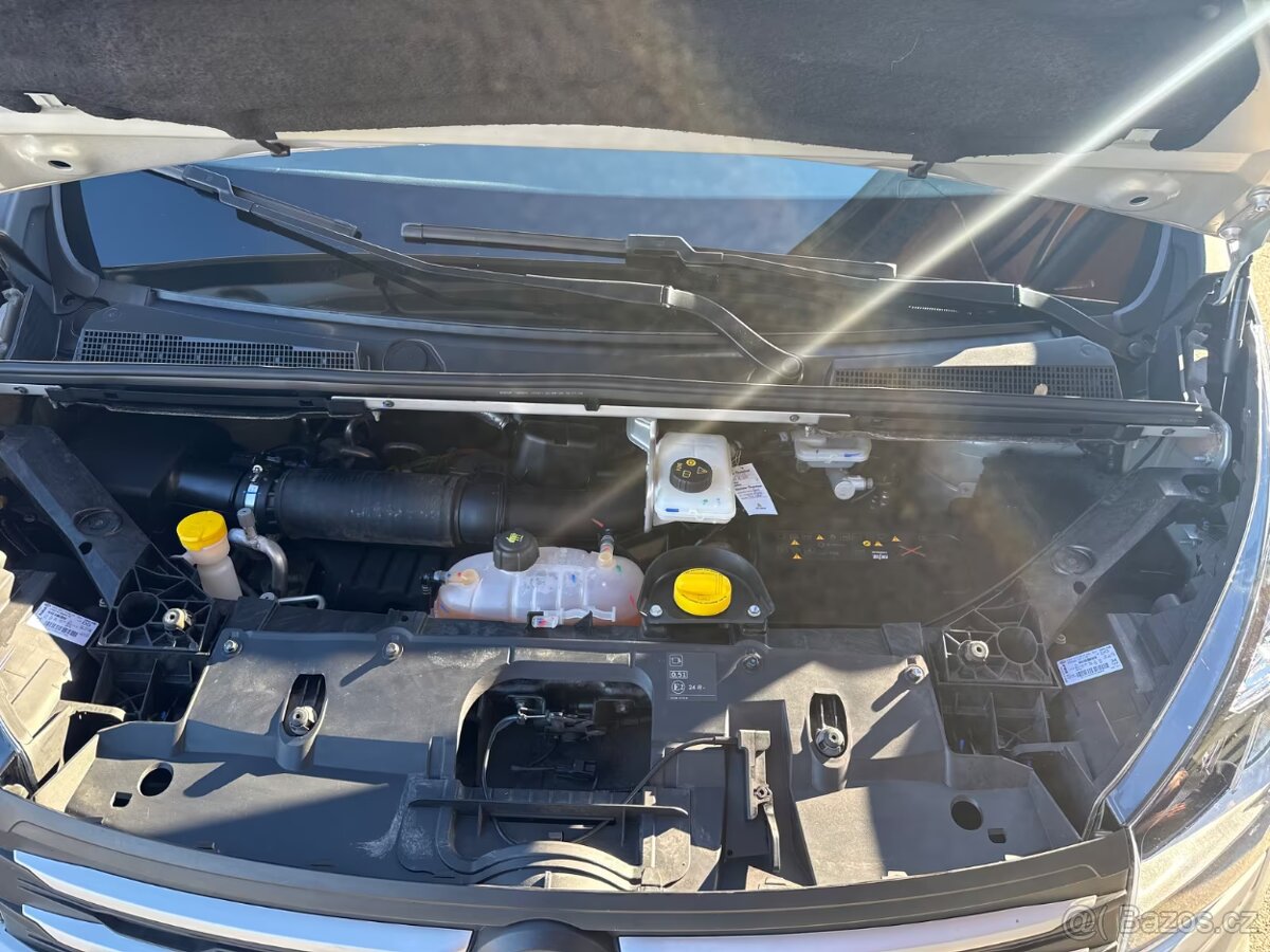 Renault Trafic 2.0 Dci - 14