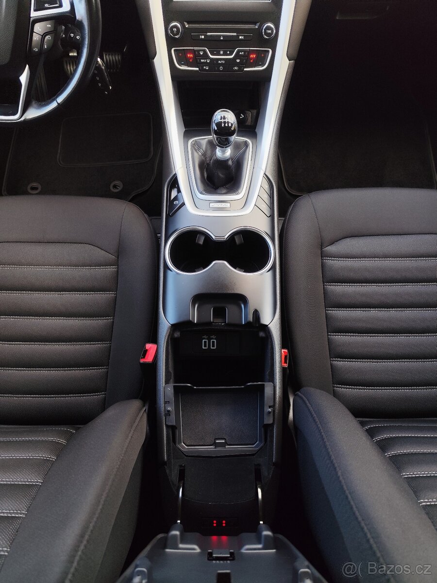 Ford Mondeo 1.5Ecob.121KW-novérozvody,vyhř.volant,sedač,sklo - 14
