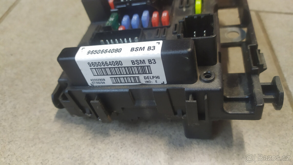 Peugeot 807 PŘEDNÍ NÁRAZNÍK SVĚTLA - 14