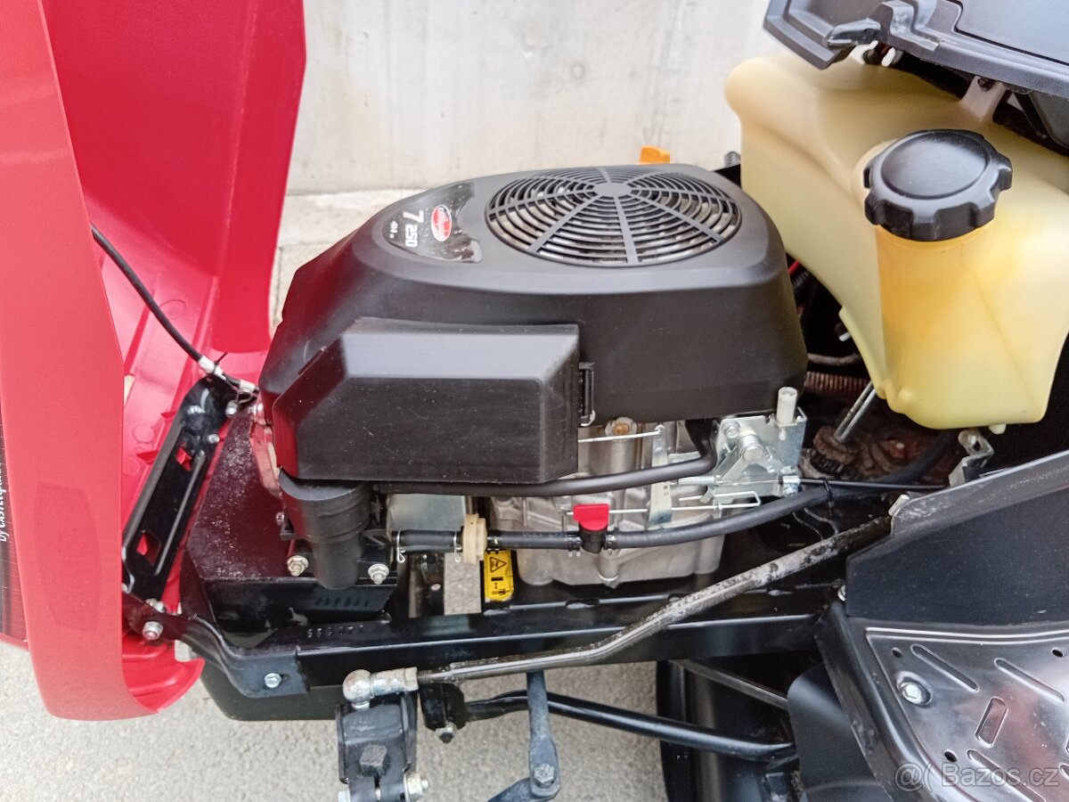 Prodám zahradní traktor Twin-Cut 12.5Hp - 14