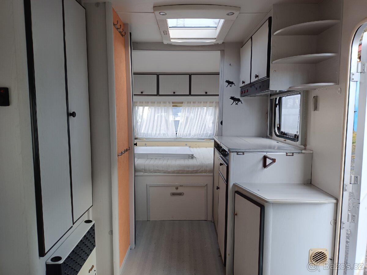 Knaus 485+předstan - 14