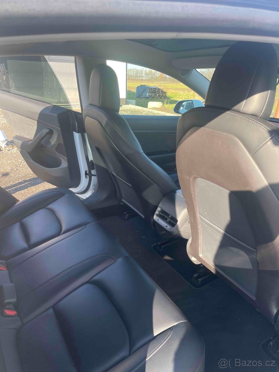 Tesla Model 3 SR+, zdarma nové pneu - 14