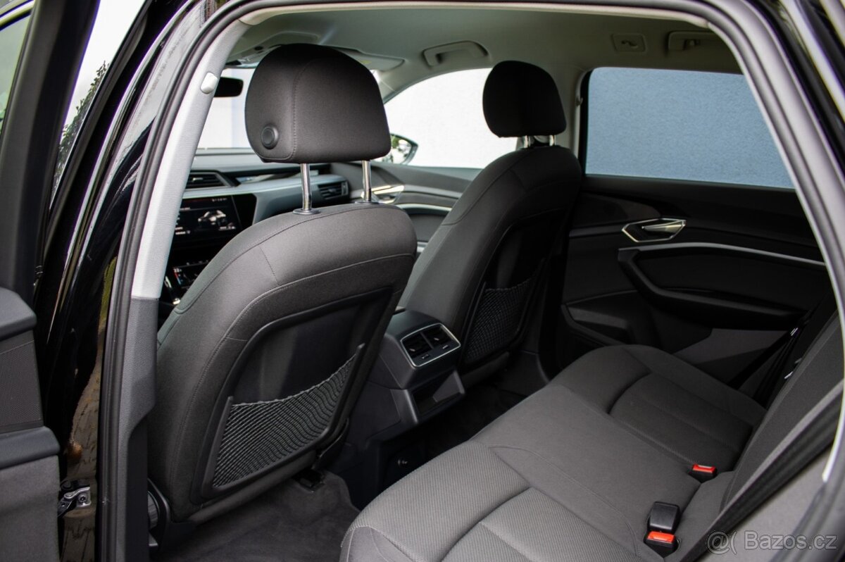 Audi E-tron 50 quattro - 14