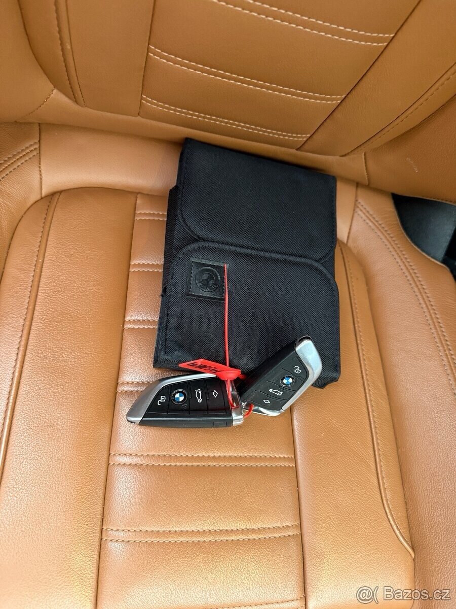 BMW 330i M-sport G20 xDrive LCI Aut, Benzín 190 kW DPH - 14