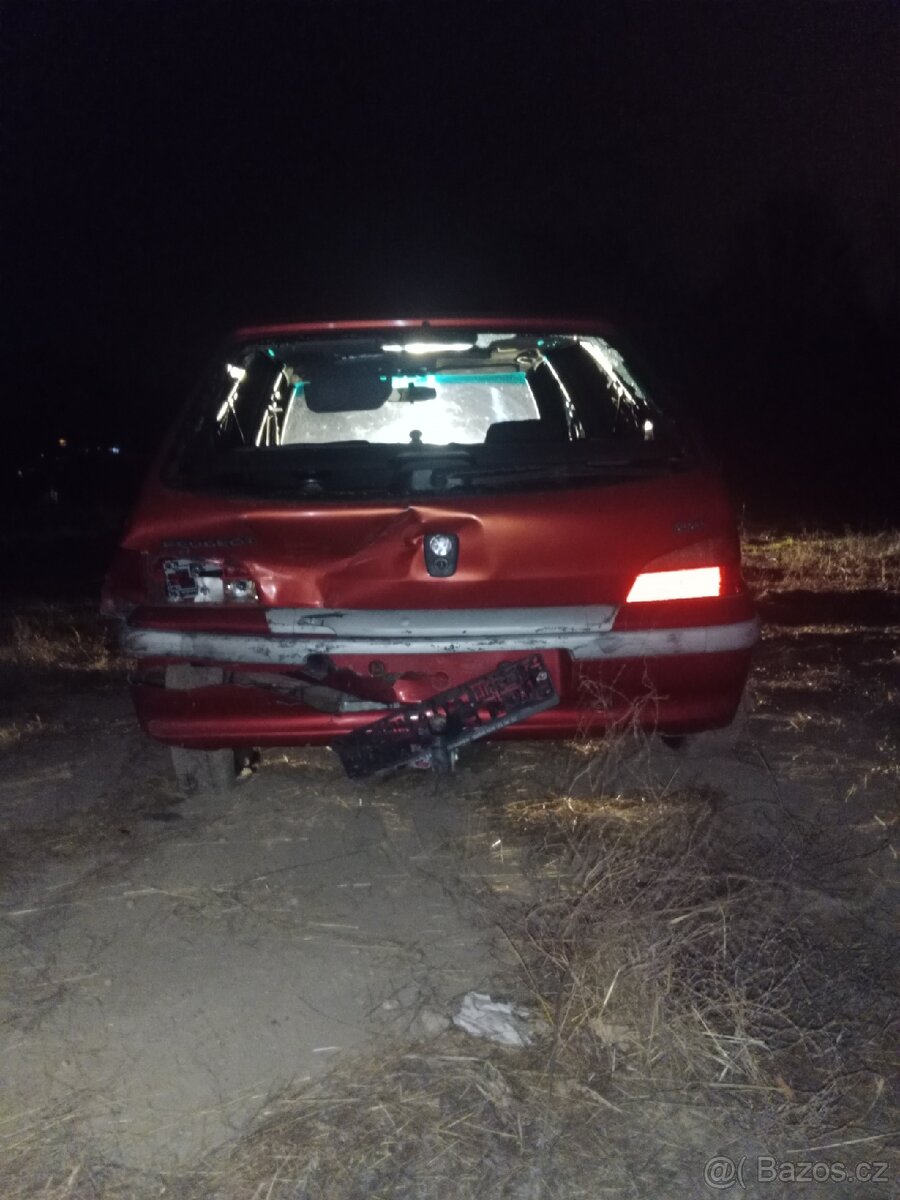 Peugeot 106 1.2 po nehodě - 14