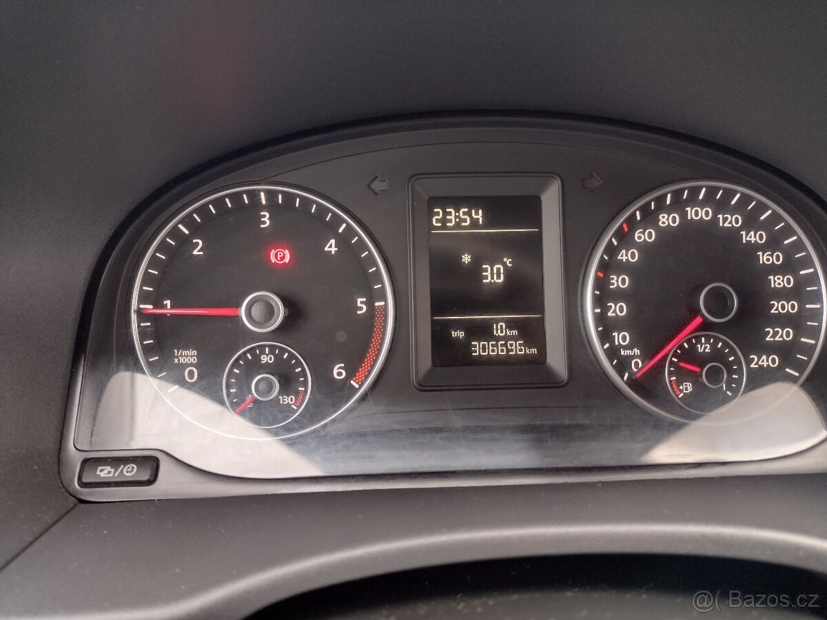 VW Caddy 2.0TDI - 14