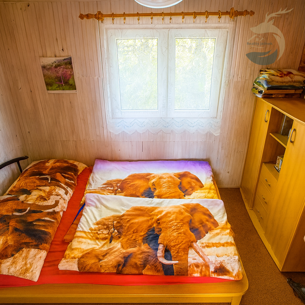 Chata u Hracholuské přehrady s možností trvalého bydlení - 14