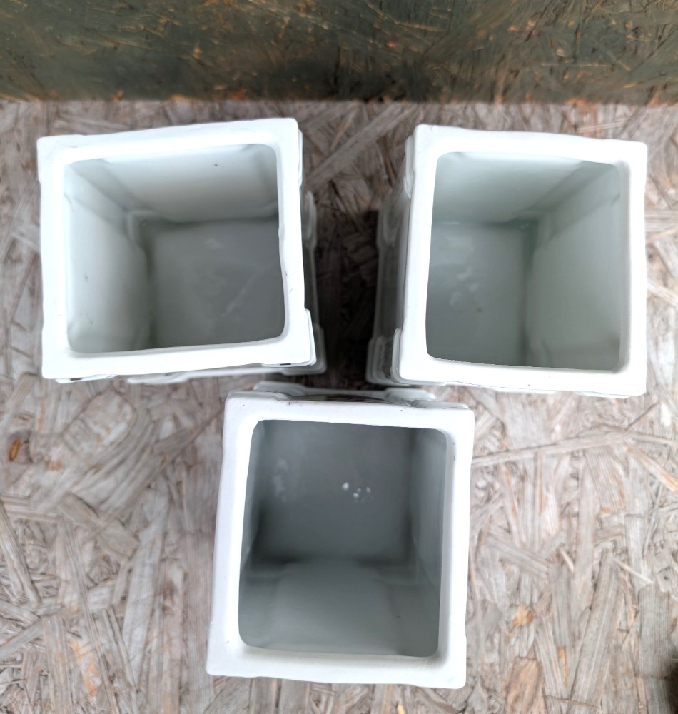 3 ks Starožitné dózy s motivem fialky. - 14