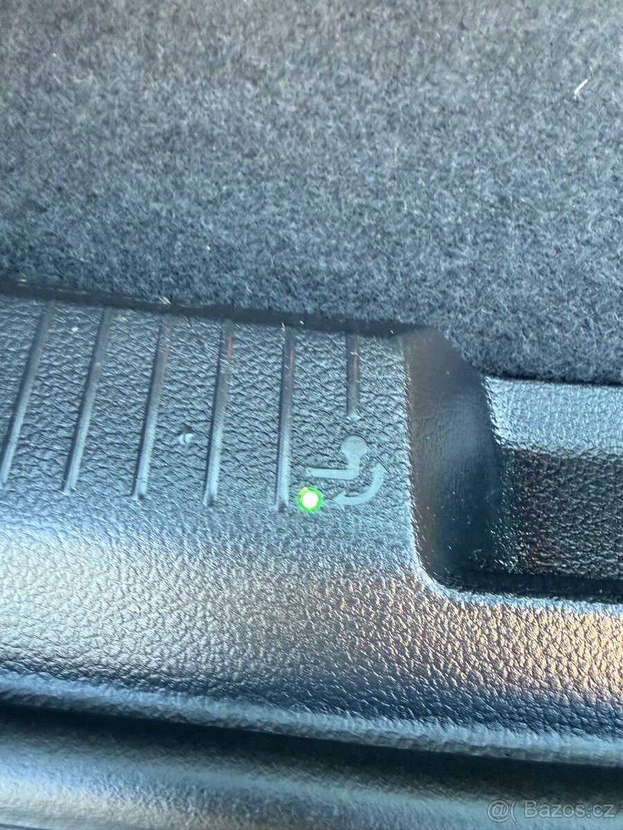 Volkswagen GOLF 1,6 DSG, auta na splátky bez registru - 14