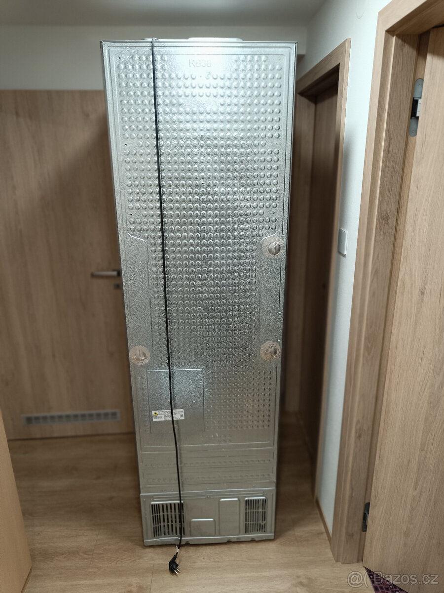 Chladnička s mrazničkou Samsung RB38T676CS9 203cm pův.c.19k - 14