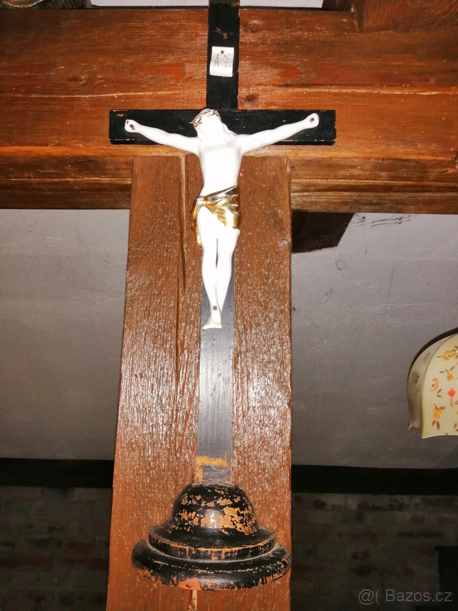 Kříž s Ježíšem Kristem - 14