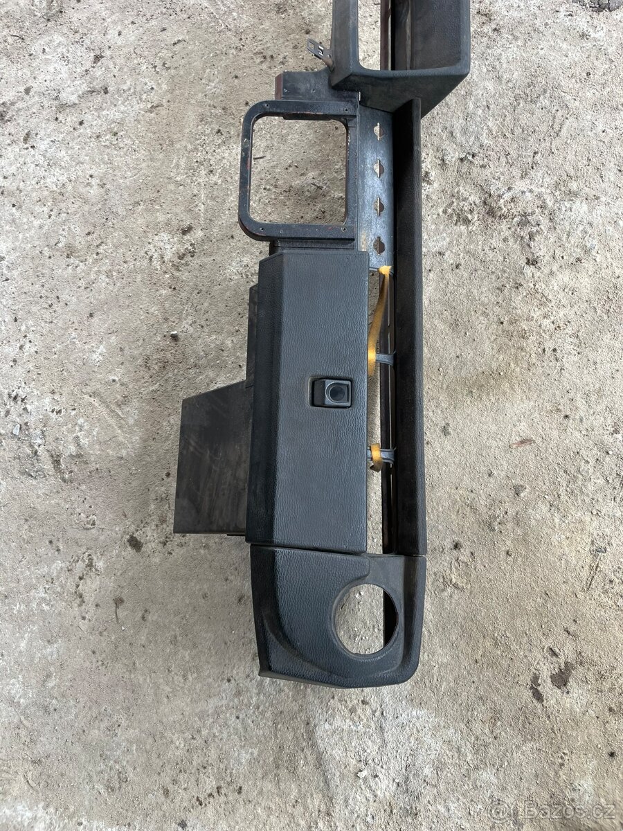 DÍLY NA STARÉ VOZY ŠKODA - 14