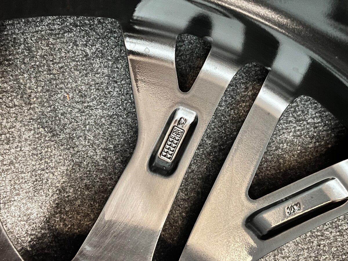 Lexus RX 450+ model 2023 originál alu disky - ET 20 - 14