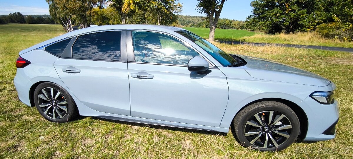 Honda Civic 2.0 Hybrid/139kw/spotřeba 3,2 - 5L - 14