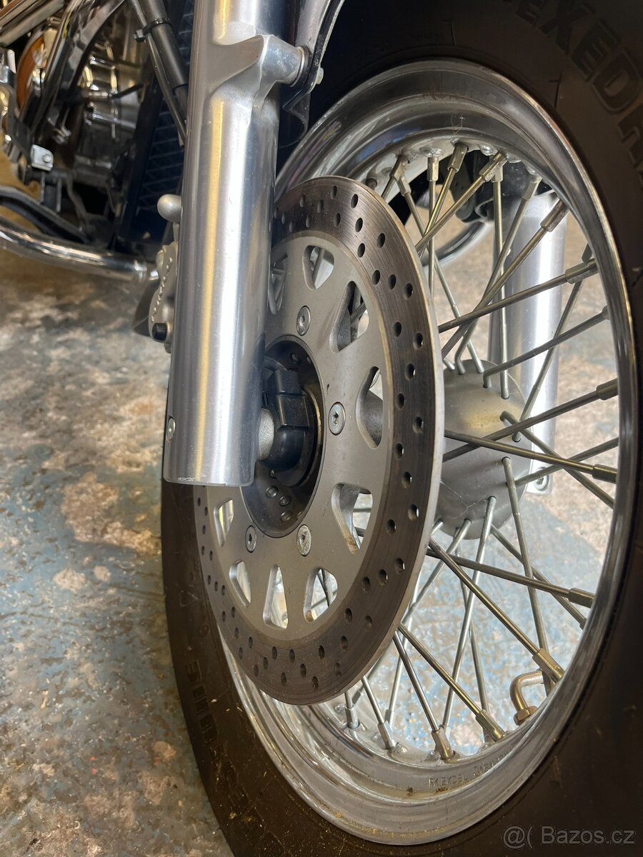 Suzuki C800 Intruder - 14