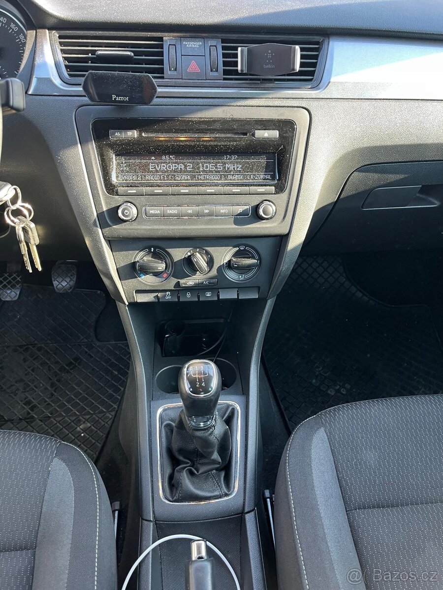 Škoda Rapid 1.6 🚘 - 14
