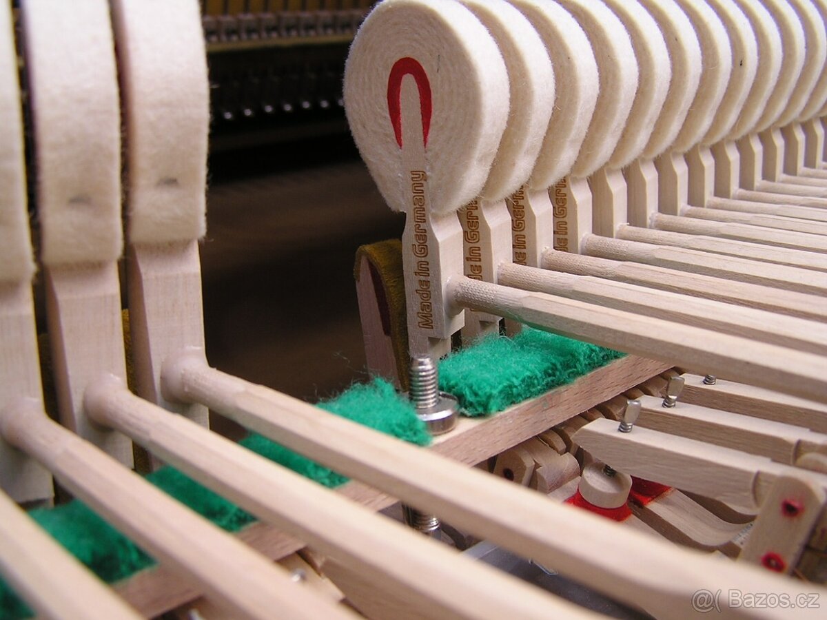 Prodám klavír Petrof mod.V - 14