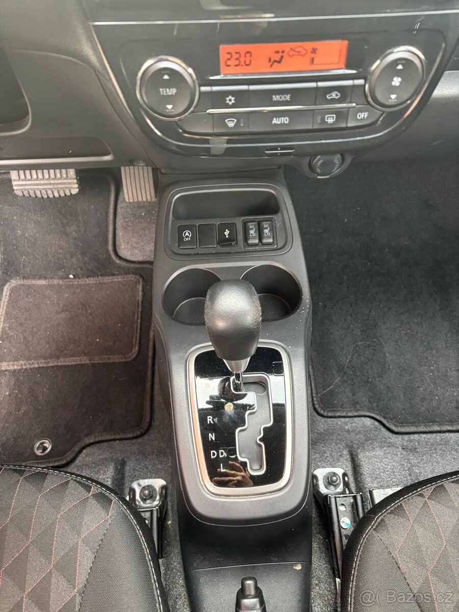 Mitsubishi Space Star - 14