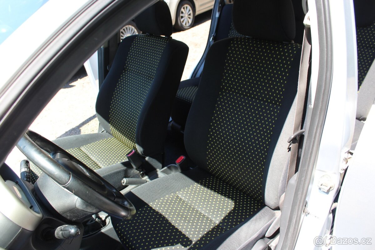 Daihatsu Sirion - 14