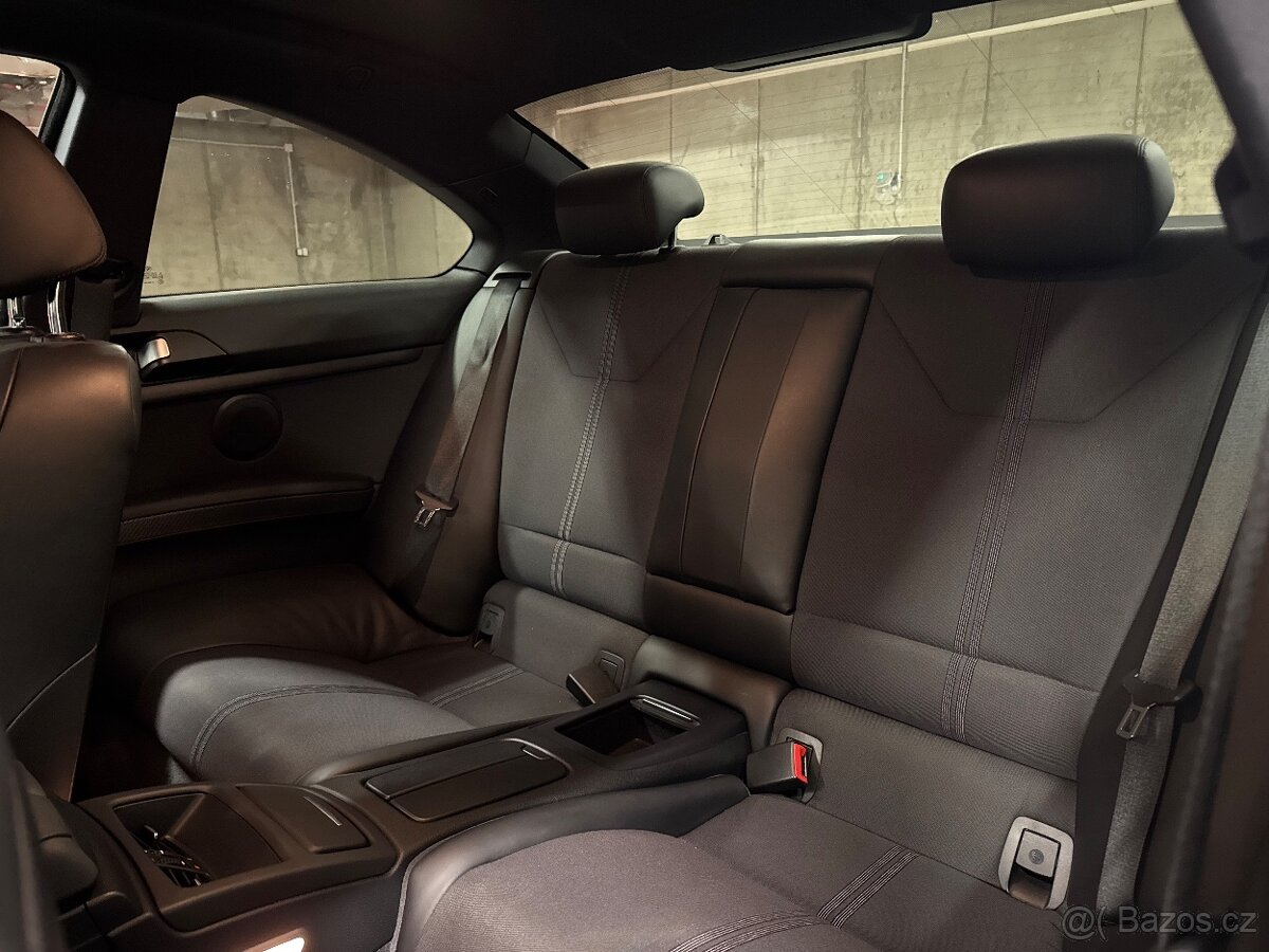 BMW M3 E92/Carbon + M Driver's paket/servis/ČR-1. m./45 tkm - 14