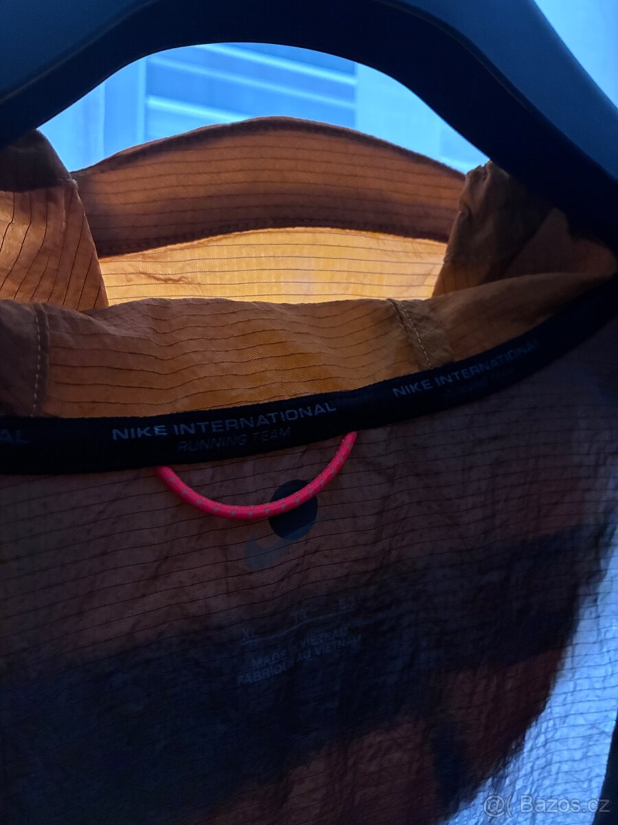 Nike sustakova bunda - 14