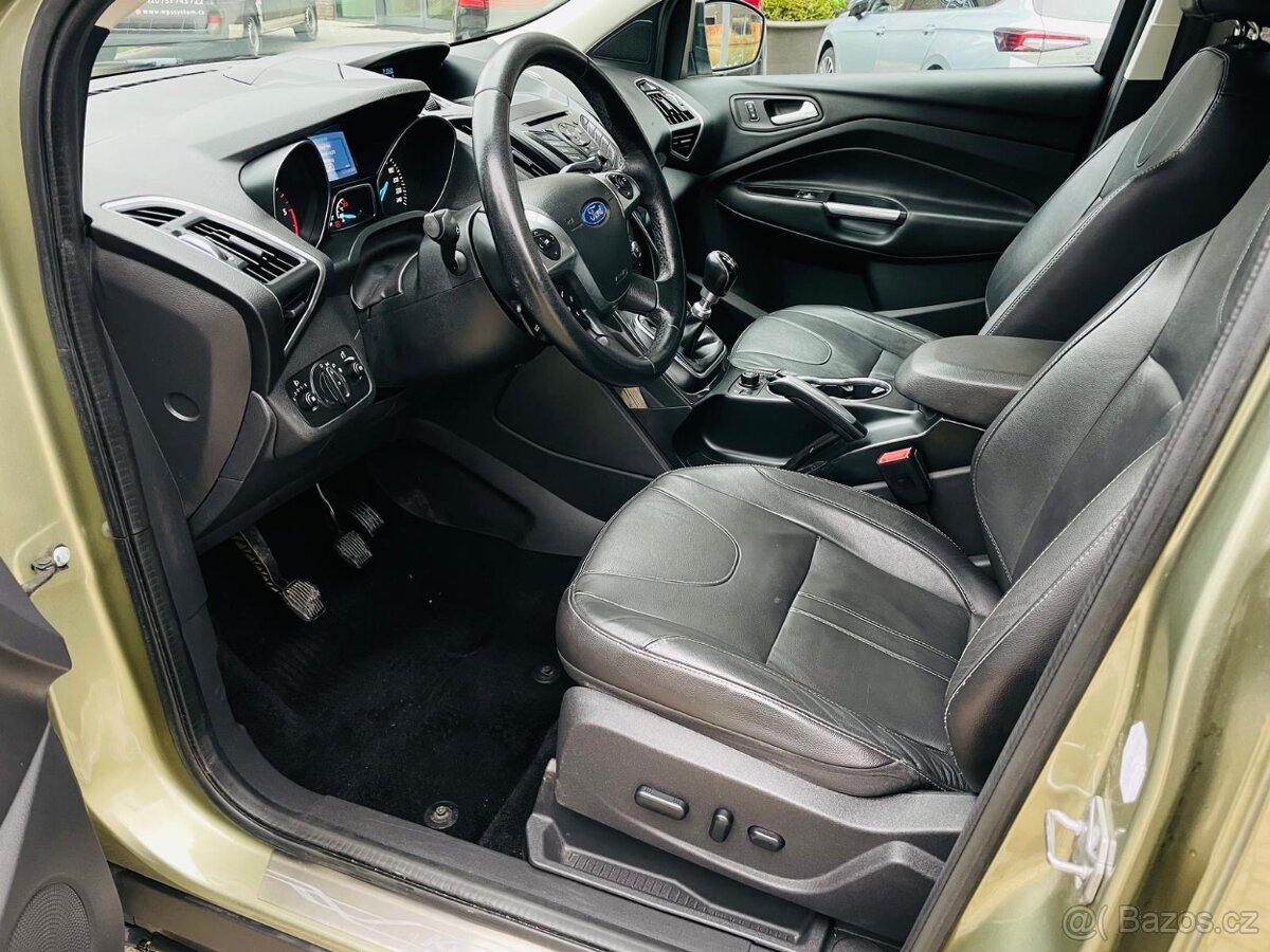 Ford Kuga 2.0TDCi 4x4 MANUÁL VÝHŘEV SERVISKA TITANIUM - 14