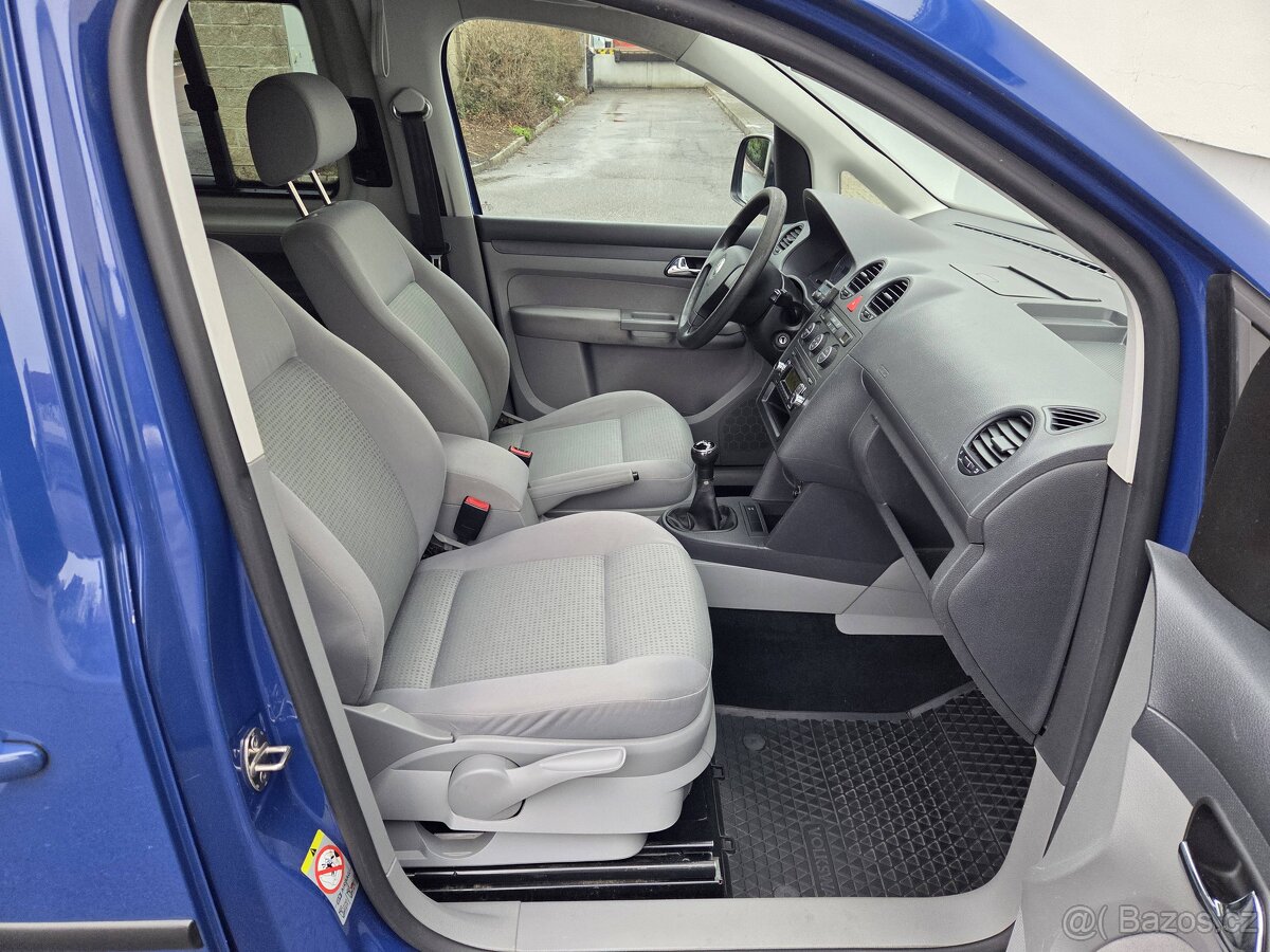 Caddy Maxi 1.9TDI 77kW 7.míst,tažné,serviska,tempomat - 14