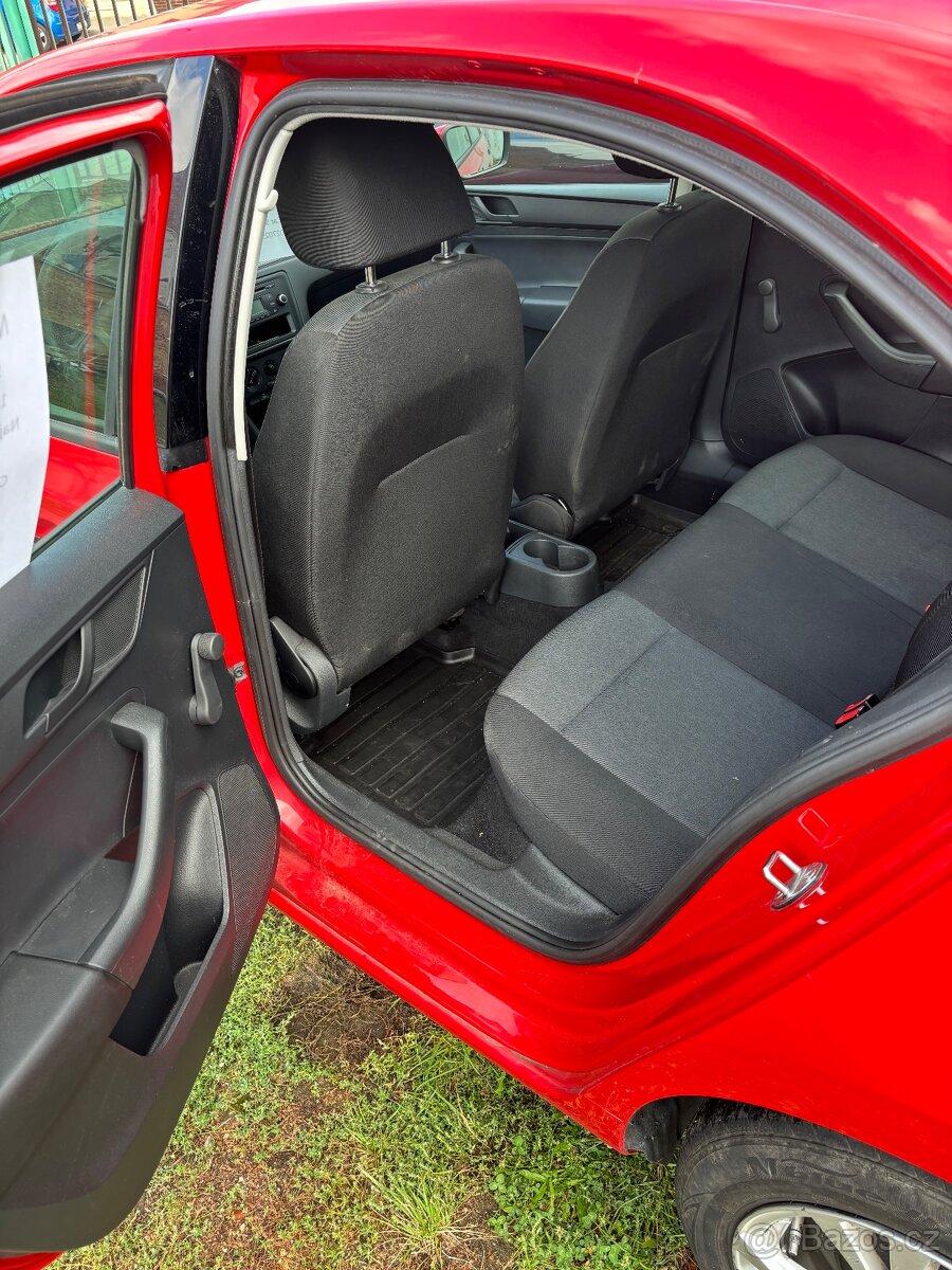 Škoda Rapid - 14