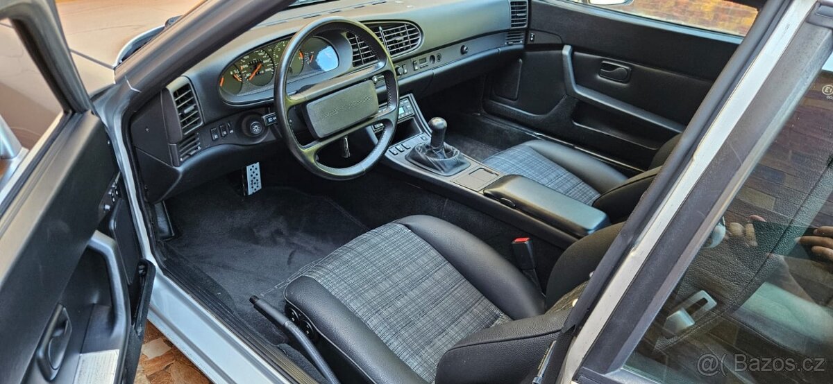 1991 Porsche 944 S2 - 14