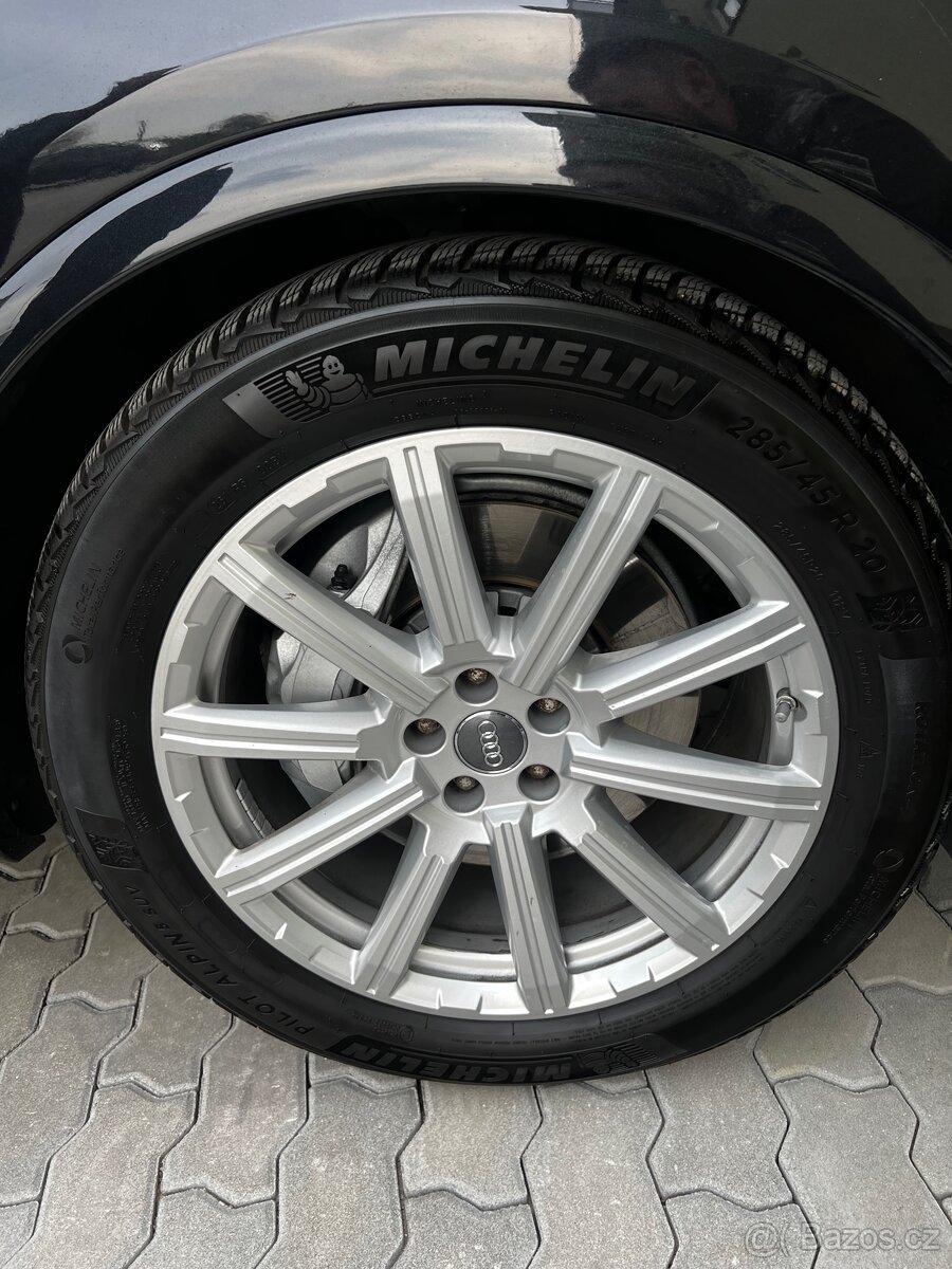 Audi Q7 S-line - 14