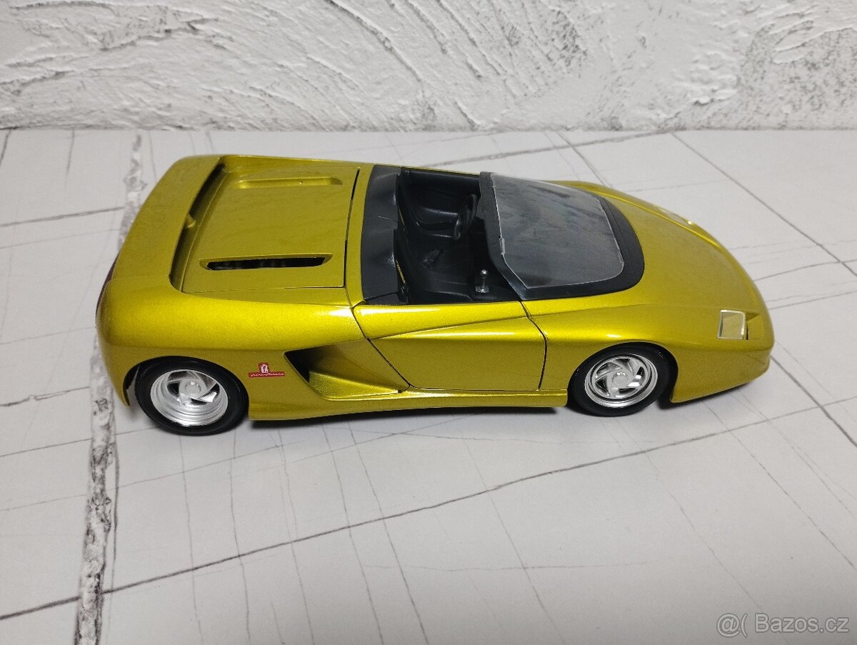 Ferrari Mythos 1/18 Guiloy - 14