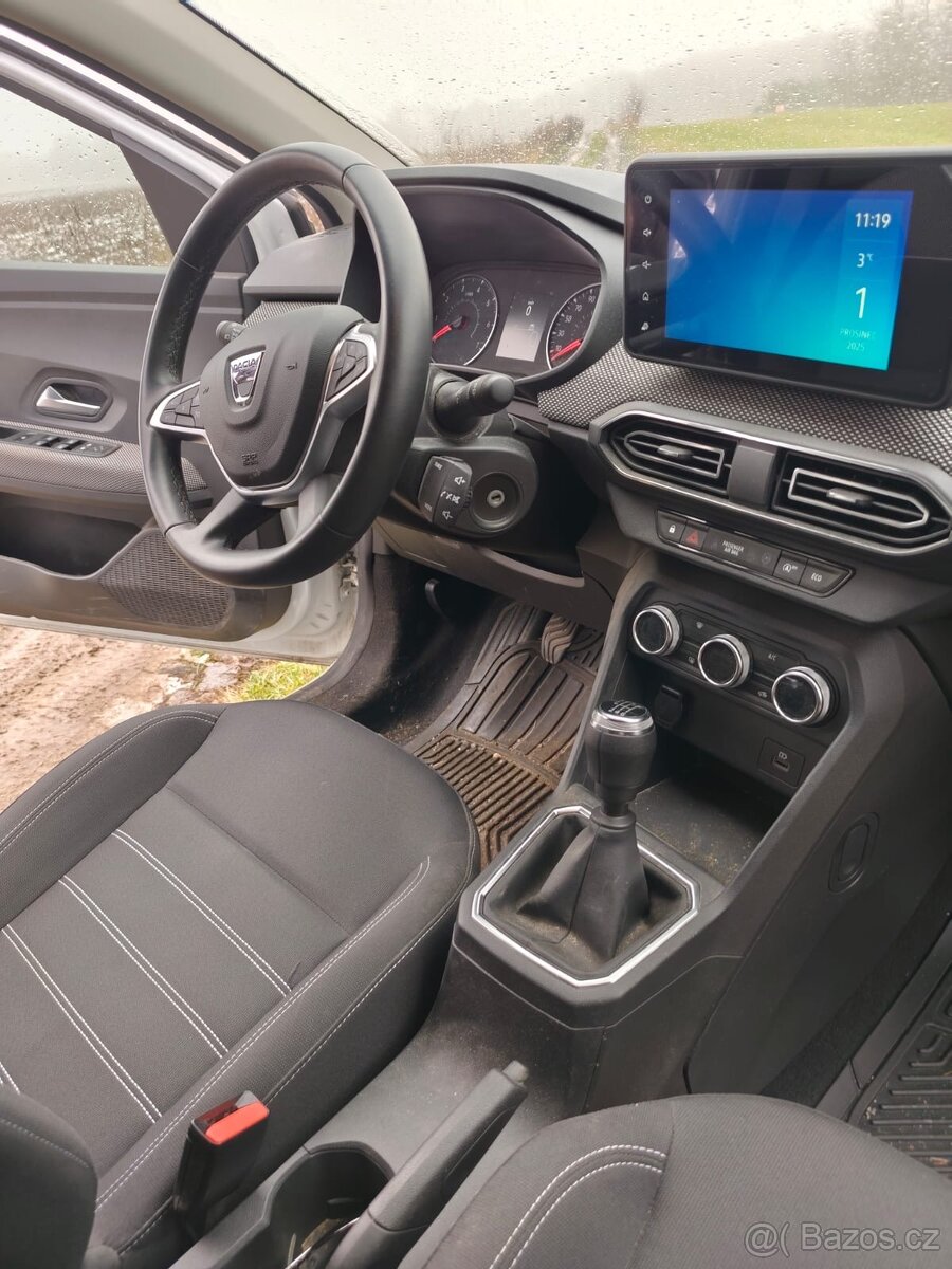 Dacia Jogger 2022 1.0 80kw 11600km - 14