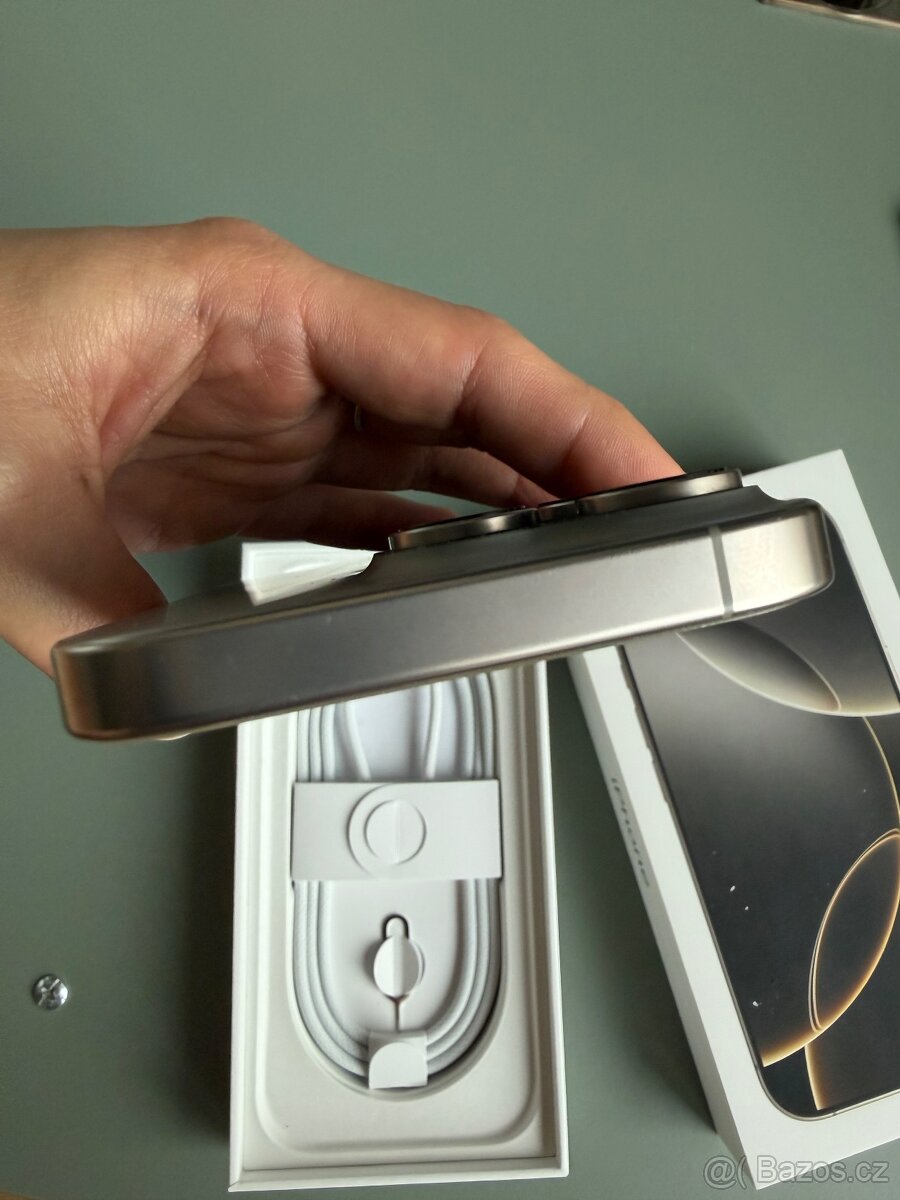 iPhone 16 PRO 256GB Natural Titanium - 14