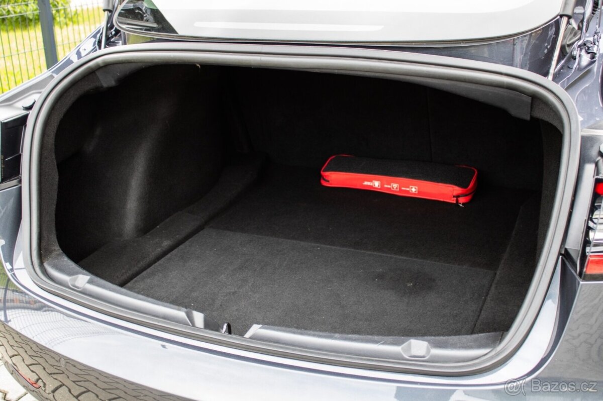 Tesla Model 3 Long Range - 14