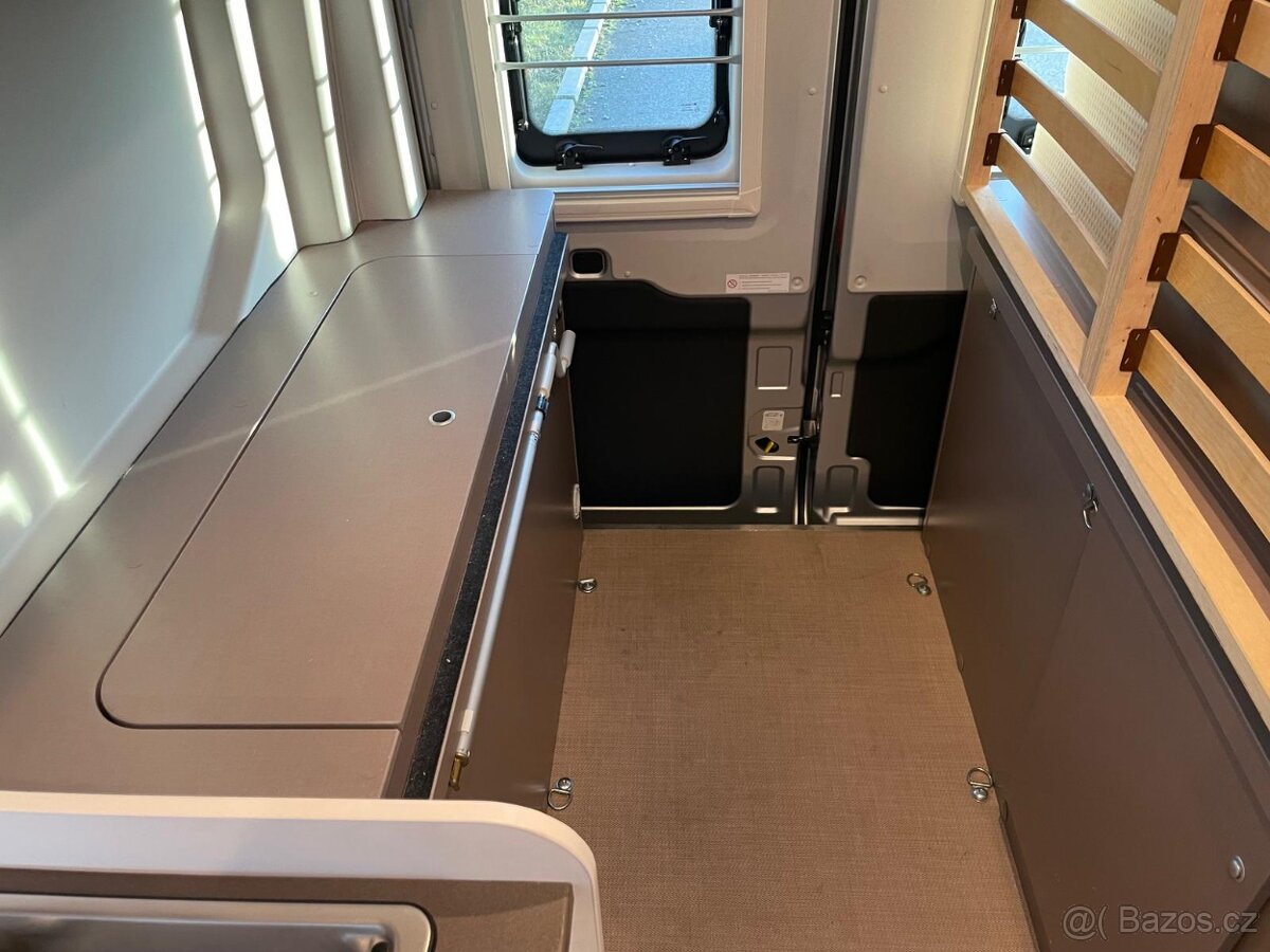 Ford Transit BURSTNER - ZVEDACÍ STŘECHA - SPANÍ - 14