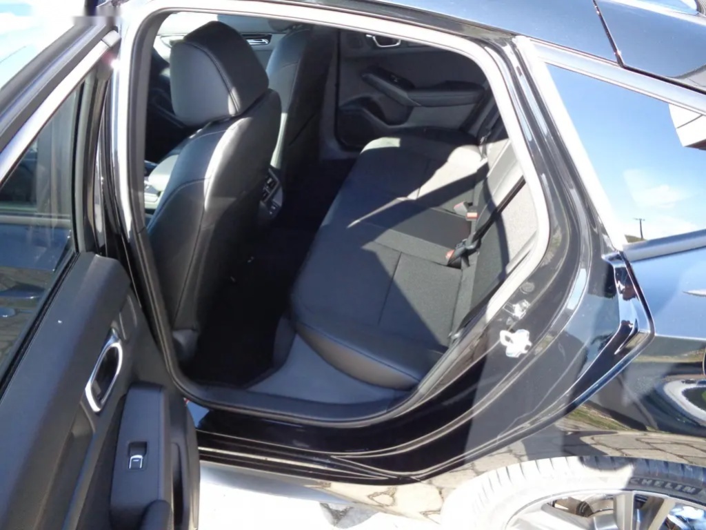 Honda Civic, 2,0 e:HEV Sport VÝPRODEJ - 14