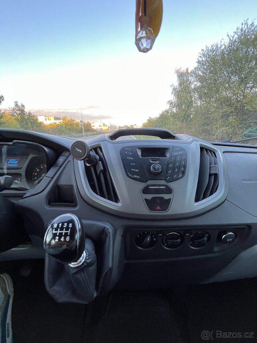 Ford Transit 2,2 TDCI 114kW, doublecab, valník, 7 míst - 14