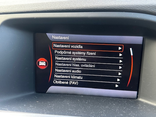 Volvo V60 1,6 D2 automat r.v. 2014 FACELIFT - 14