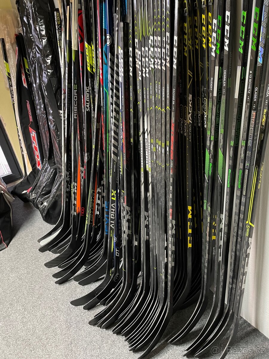 Kompozitová hokejka CCM, WARRIOR - 14