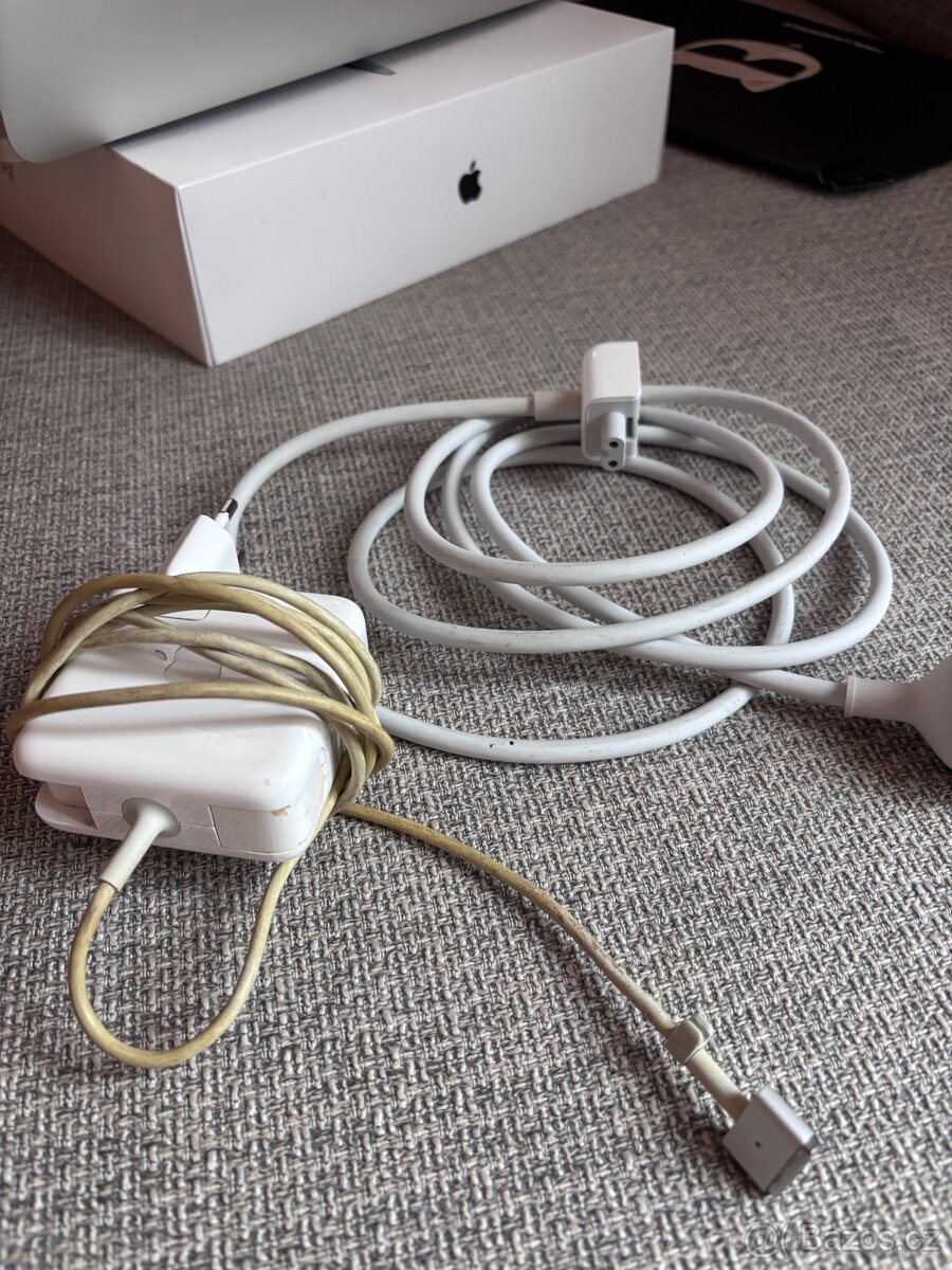 MacBook Air 13” 2017, i5, 8GB RAM, 128GB SSD - 14