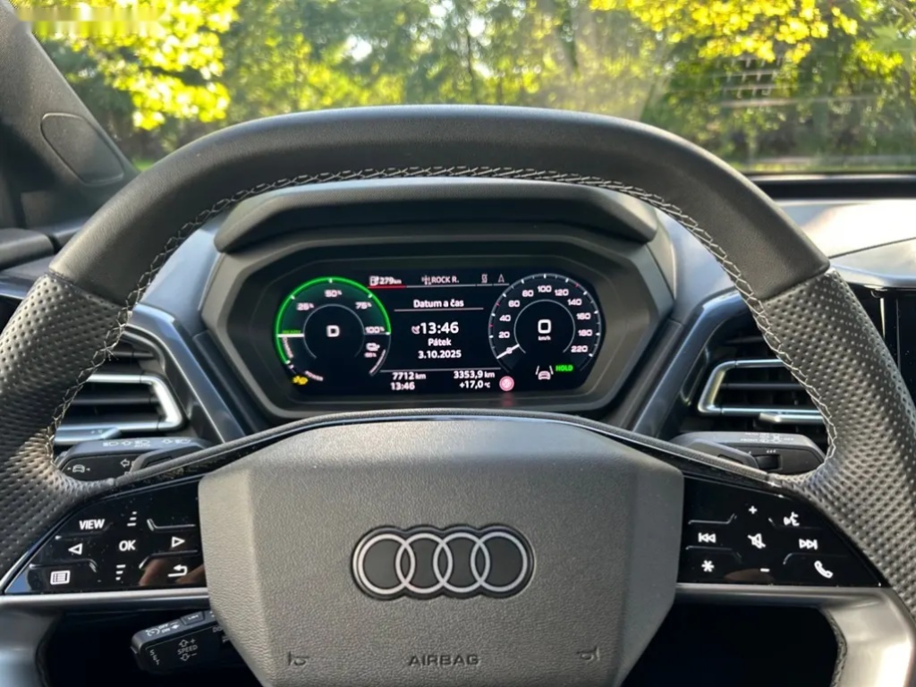 Audi Q4 e-tron, 45 E-TRON 1.MAJ/QUATTRO/ČR/DPH - 14