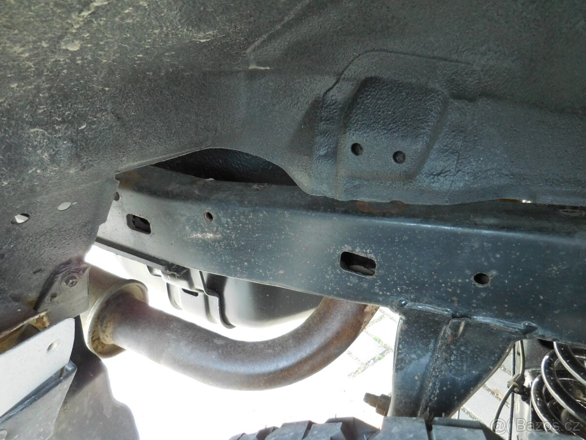 Toyota Land cruiser 95 3,0 TDi 92kw pôvodný lak,bez hrdze - 14