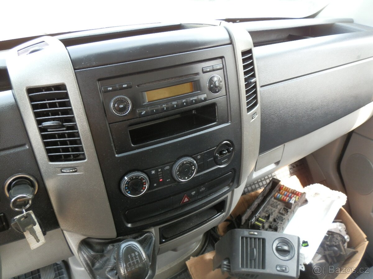 Mercedes-Benz Sprinter 2,2 CDi, dobrý stav - 14
