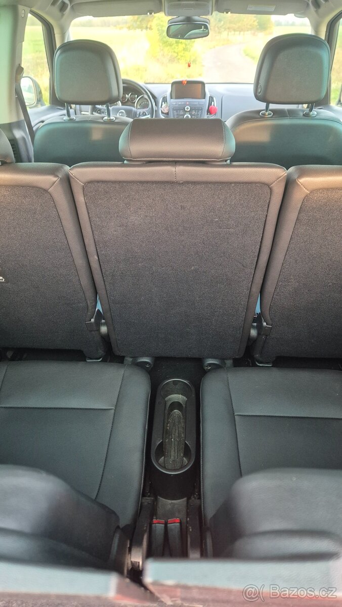 Opel zafira tourer - 14