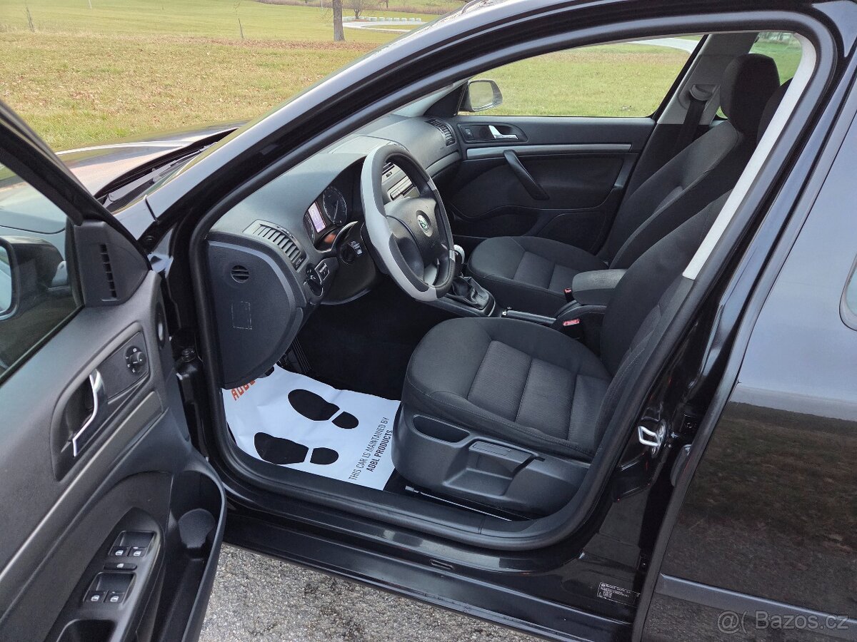 Škoda Octavia KOMBI - 4x4 - 2.0TDI - STK 12/2026 - 14